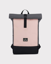 Johnny Urban Rolltop Rucksack 'Ryan' in Rosa mit grauem Rollverschluss und schwarzem Boden