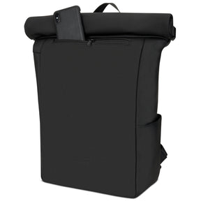 Schwarzer Rolltop Rucksack Henry mit seitlicher Außentasche und Smartphone in Fronttasche