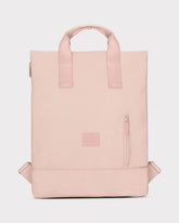 Rucksacktasche 'Ivy' von Johnny Urban, quadratisch, rosa mit kurzem Griff und seitlicher Reißverschlusstasche