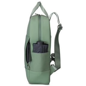 Grüner Johnny Urban Rucksack 'Jona Medium' mit seitlicher Außentasche und Regenschirm