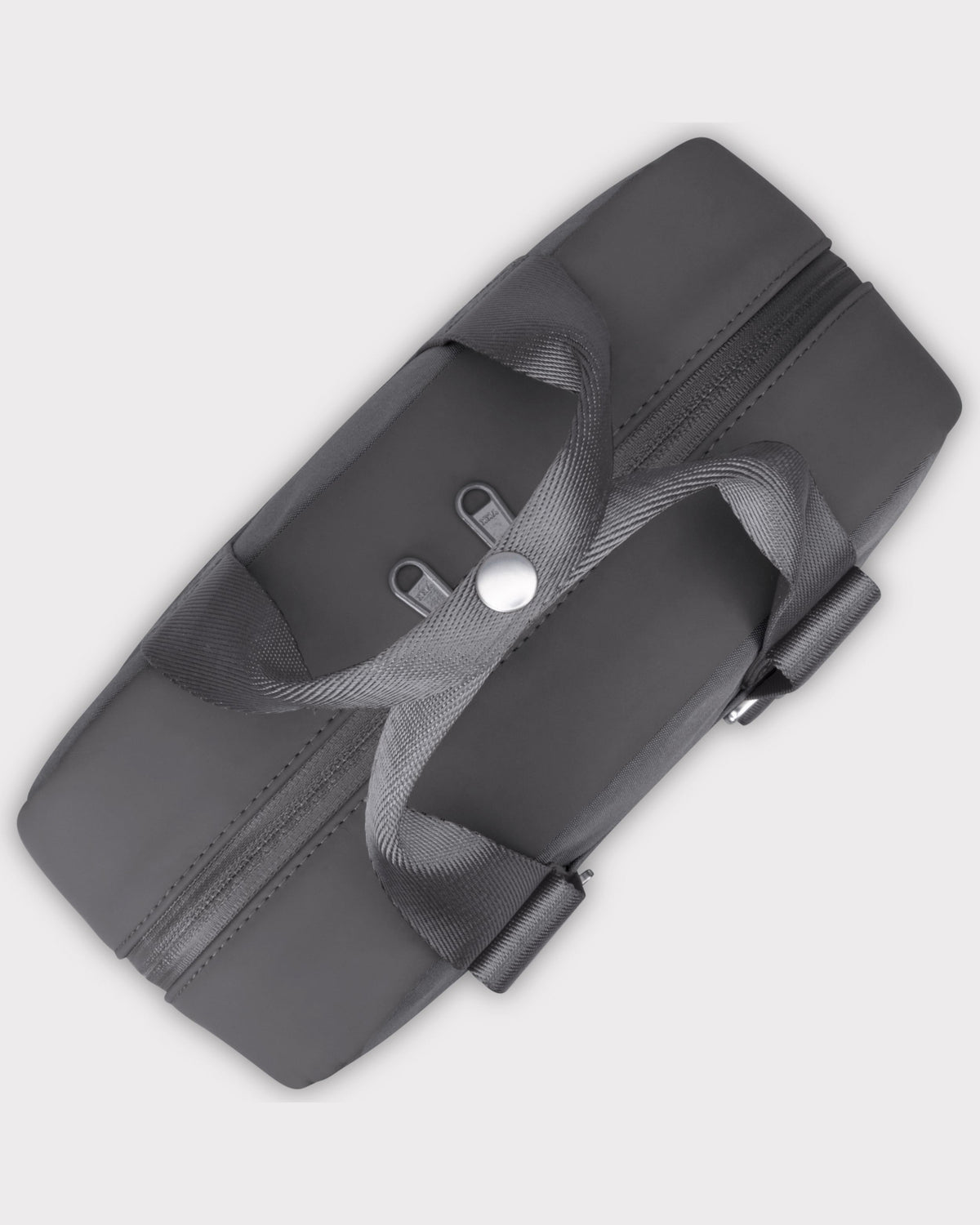 Dunkelgrauer Tagesrucksack 'Jona Medium' mit Taschenverschluss aus robustem Material