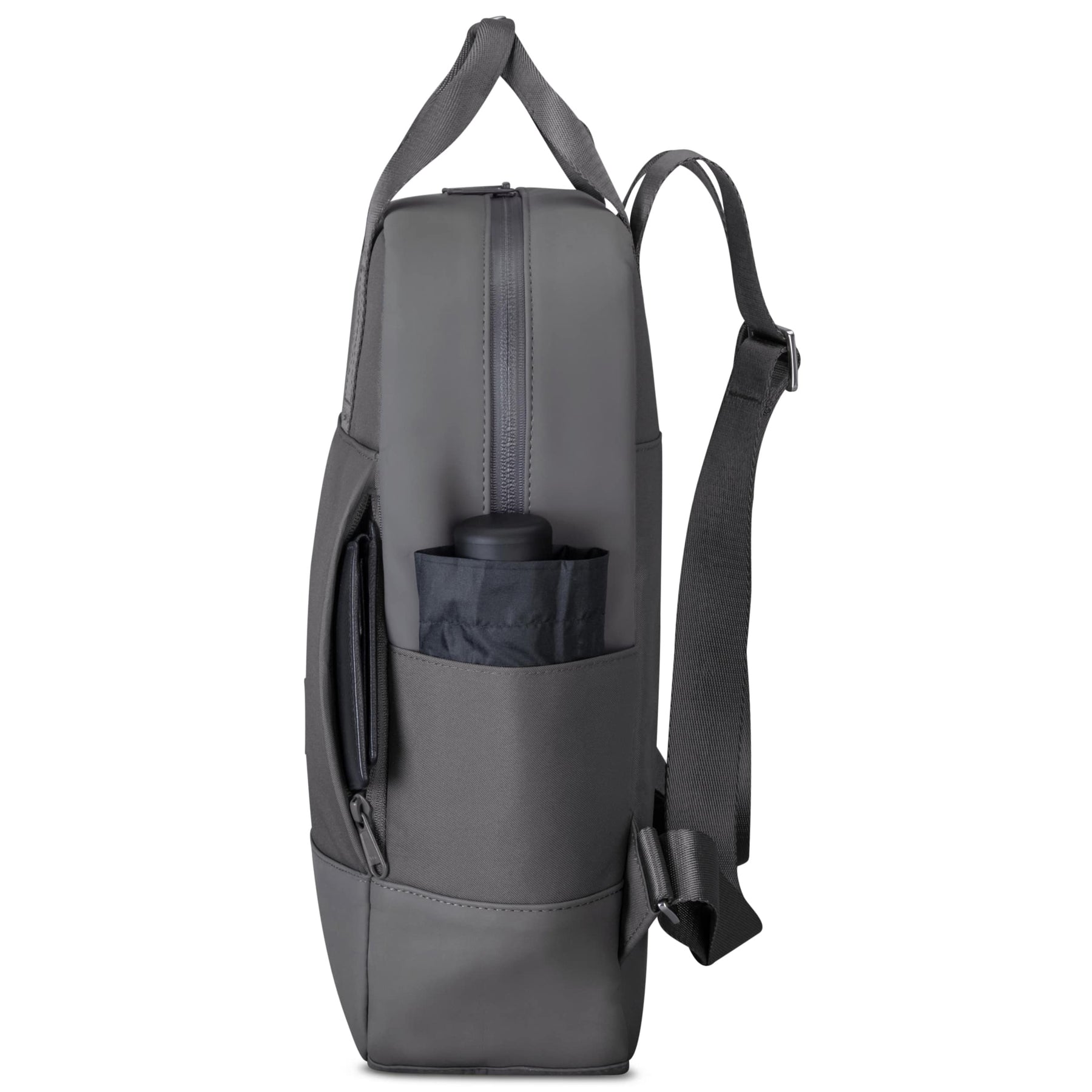 Seitlicher Blick auf grauen Tagesrucksack 'Jona Medium' mit Außentasche für Flasche und Reißverschlusstasche